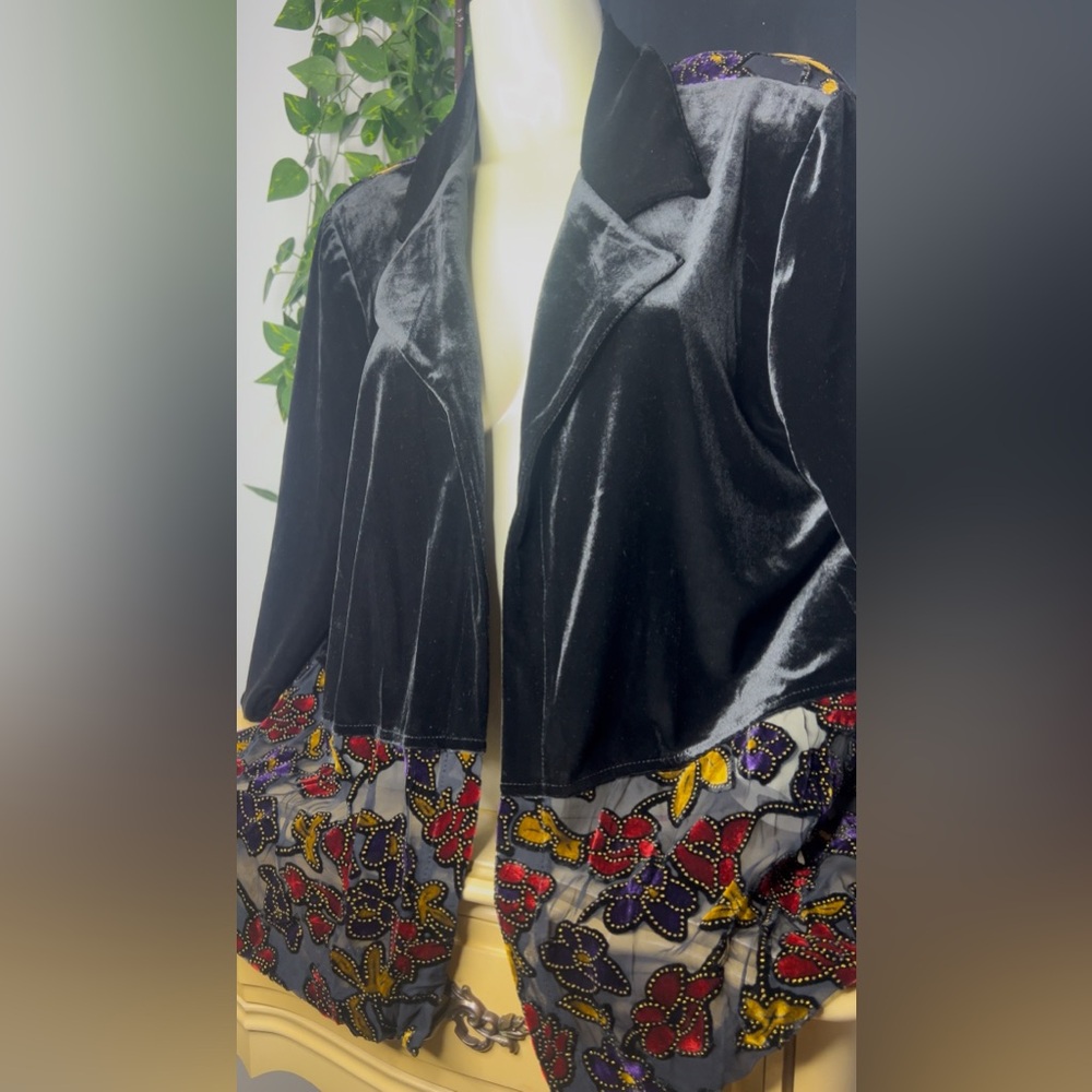 Vintage Black Velvet Floral SheerJacket 🖤🌼🌹